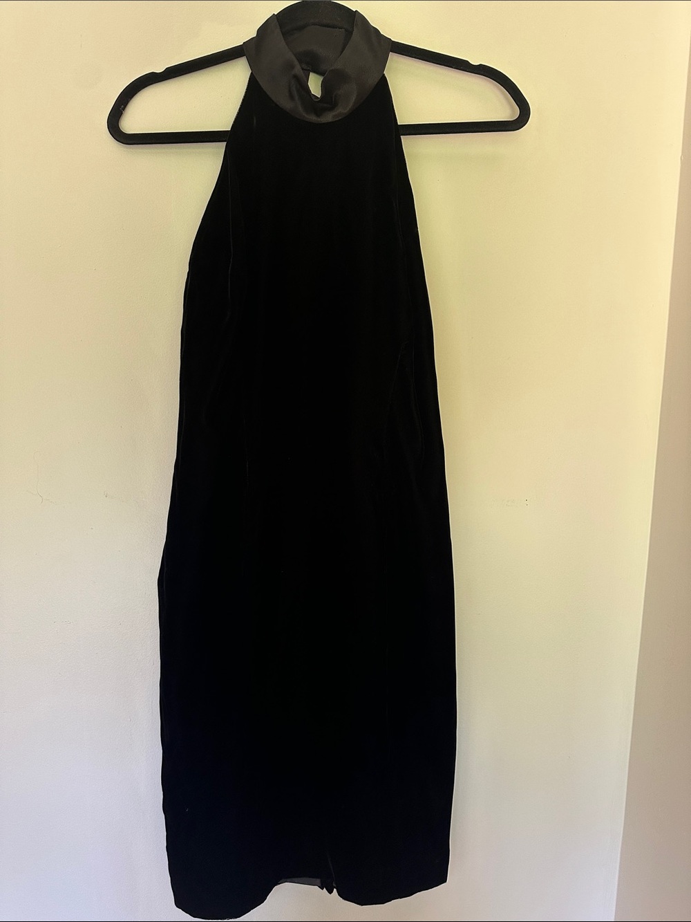 Liz Claiborne Black One-Shoulder Velvet Dress
